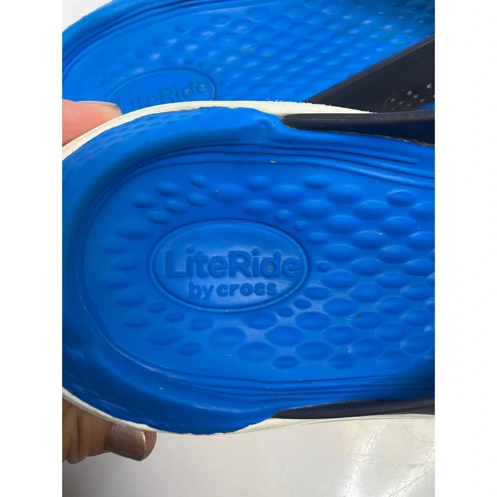 Crocs LiteRide Flip Flops Mens 7 Womens 9 Blue Good Comfort Casual Sandals